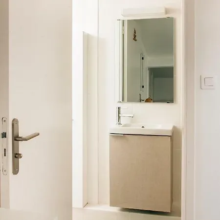 Adorable In Downtown Apartmán
