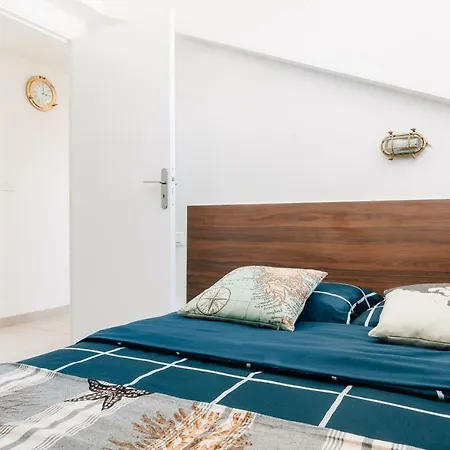 Adorable In Downtown Nice