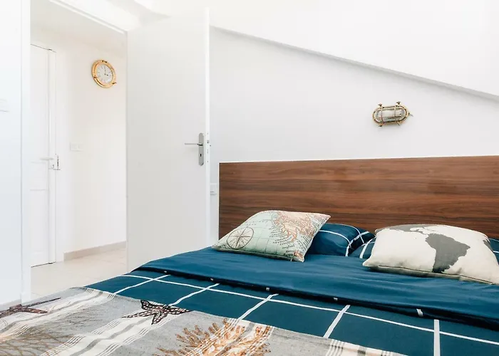 Adorable In Downtown Nice