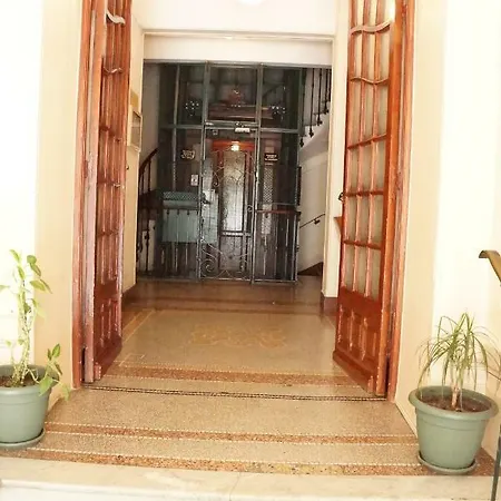 Adorable In Downtown Appartement Nice