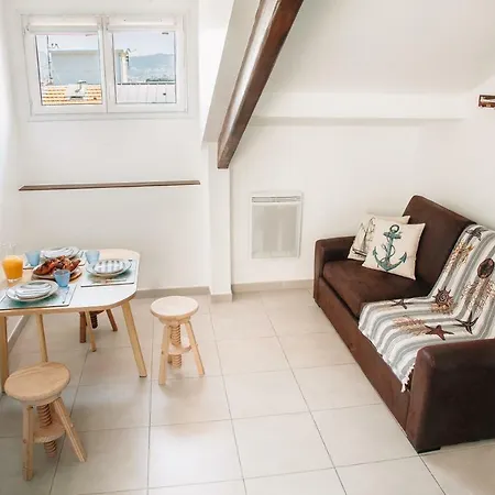 Adorable In Downtown Appartement *