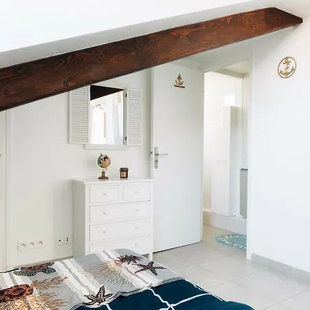 Adorable In Downtown Apartment Nice
