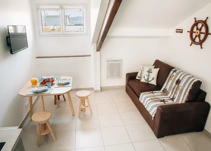 Adorable In Downtown Appartement *