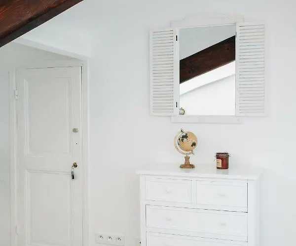 Adorable In Downtown Appartement
